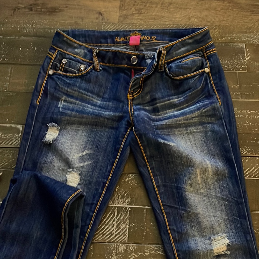 Almost Famous distressed jeans🌻